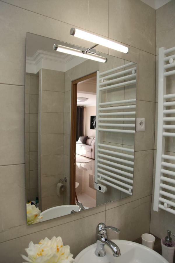 Stylish 2 Room Flat 60 Meters To The Beach Nice Dış mekan fotoğraf